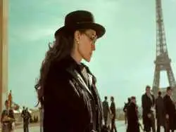 آنجلینا جولی در اقتباس سینمایی anxious people بازی می کند