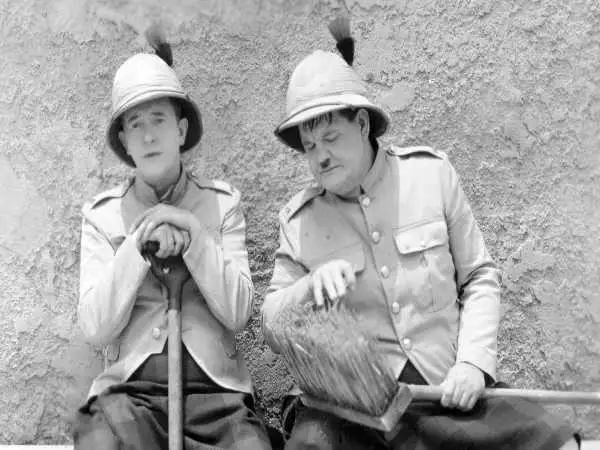 عکس؛ سفر در زمان؛ ظاهر «لورل و هاردی در 63 و 61 سالگی»؛ سال 1332