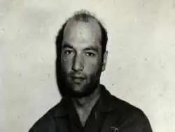 عکس؛ سفر در تاریخ؛ تیپ و چهره «دکتر شریعتی» در اواسط دهه 50