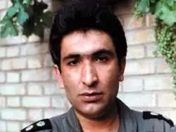 عکس؛ سفر در تاریخ؛ «شهید عباس دوران» در کنار جنگنده آموزشی در آمریکا؛ سال 51