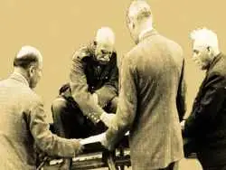 عکس؛ سفر در زمان؛ «رضاخان به همراه داماد و فرزندان در جزیره موریس»؛ سال 1320