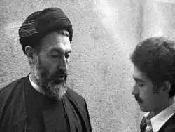 عکس؛ سفر در زمان؛ «شهید بهشتی در فرودگاه هامبورگ آلمان»؛ دهه 40