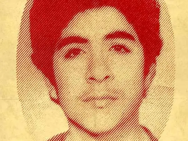 عکس؛ سفر در زمان؛ «حسین فهمیده» در کودکی در کنار برادر بزرگ اش؛ دهه 50