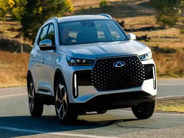 ام وی ام x55 پرو در مقابل جک s5 نیوفیس؛ کدام را بخریم؟