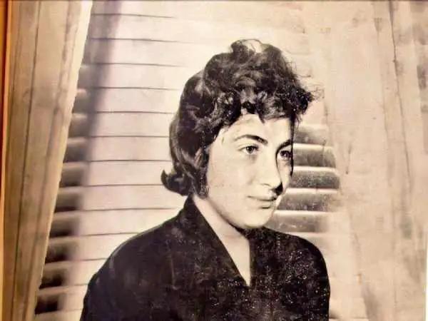 عکس؛ سفر در زمان؛ «شهناز پهلوی» در حال بسکتبال بازی کردن در 28 سالگی؛ سال 47