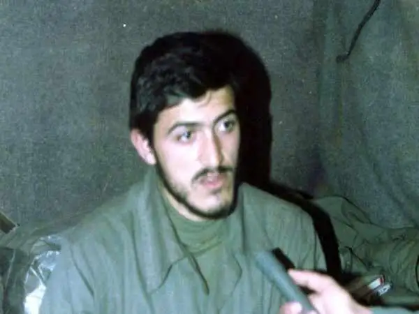 عکس؛ سفر به تاریخ؛ «شهید زین الدین» و همرزمانش بعد از فتح جزیرۀ مجنون؛ سال 1362