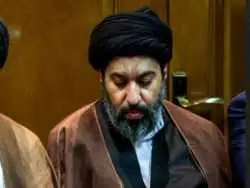 عکس؛ سفر به تاریخ؛ «سید میثم خامنه ای، فرزند رهبر انقلاب» در مراسم تشییع سید ابراهیم رئیسی