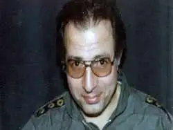 عکس؛ سفر به تاریخ؛ عکس دیده نشدۀ «شهید فکوری» در حال دست دادن با «رهبر انقلاب»؛ سال 1360