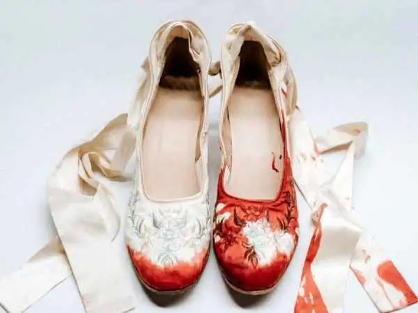 نقد فیلم the ugly stepsister؛ بدن و قیافم اونی میشه که تو میخوای