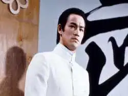 عکس؛ سفر در زمان؛ «نوه بروسلی در کنار مادر و مادربزرگ اش» در 17 و 22 سالگی