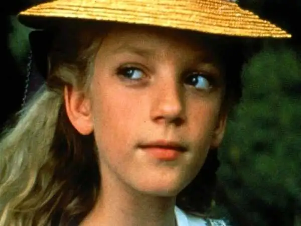 عکس؛ سفر در زمان؛ «سارا استنلی سریال قصه های جزیره» در 19 سالگی؛ سال 1377