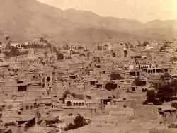 عگس؛ سفر به تاریخ؛ گردش مردم «سنندج» در روز «سیزده به در»؛ 120 سال قبل