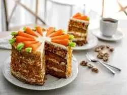 طرز تهیه کیک هویج کافی شاپی؛ پوک، نرم و خوشمزه