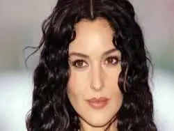 تصاویر؛ سفر در زمان؛ تیپ و چهره ویژه «مونیکا بلوچی» در 40 سالگی؛ سال 1383