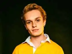 تصاویر؛ عکس های  شخصی، زندگی خصوصی و بیوگرافی تام گلین کارنی