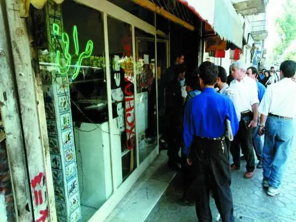 سفر در زمان؛ بازار آشفته ارز قیمت سکه و ماشین را هم پایین کشید! 