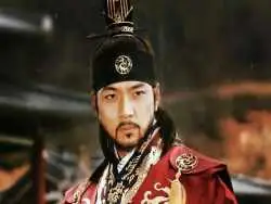 عکس؛ سفر در زمان؛ «جومونگ» در کنار «علی پهلوان، خوانندۀ گروه آریان» در تهران؛ سال 88