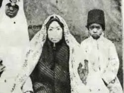 عکس؛ سفر به تاریخ؛ «سلیم خان، بَردۀ مادر ناصرالدین شاه» در کاخ صاحبقرانیه؛ 130 سال قبل