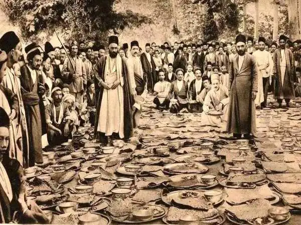 عکس؛ سفر در تایخ؛ تحصن مشروطه خواهان در سفارت عثمانی