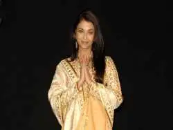 عکس؛ سفر در زمان؛ «آیشواریا رای در کنار پدر همسرش آمیتا باچان؛ سال 1394