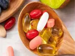 مصرف همزمان این مکمل ها برای شما دردسر ساز می شود