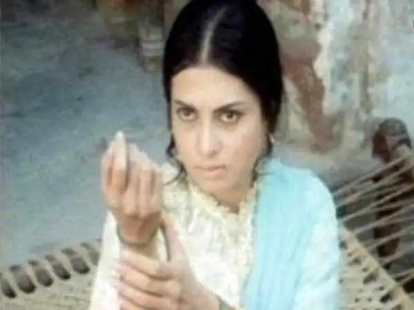 عکس؛ سفر در زمان؛ «بازیگر نقش گیتا در فیلم شعله» در 58 سالگی؛ سال 1386