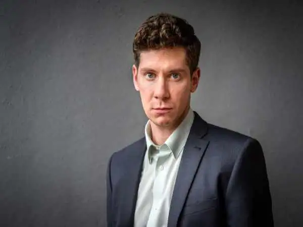 تصاویر؛ عکس های  شخصی، زندگی خصوصی و بیوگرافی کارل دیویس