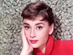 عکس؛ سفر به تاریخ؛ چهرۀ «آدری هپبورن» در 13 سالگی؛ سال 1942