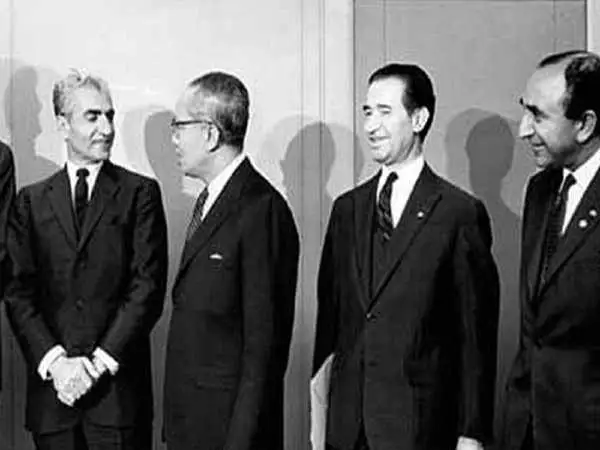 سفر در زمان؛ یادداشت های علم، شنبه 30 اردیبهشت 1351