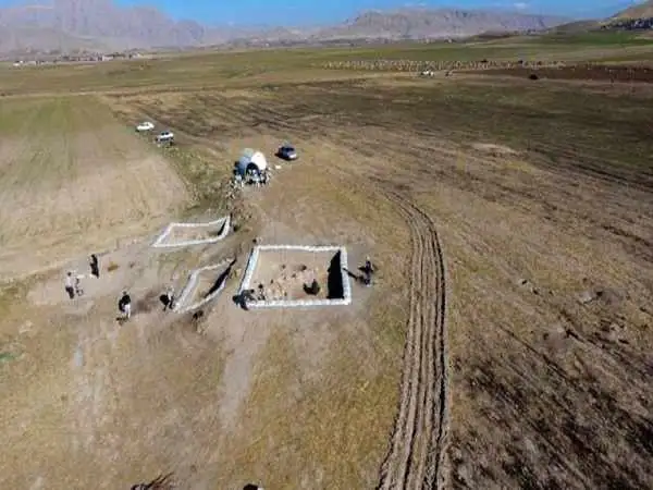 کشف 7000 اثر مُهر تاریخی در «تپه تیلینه» کرمانشاه 