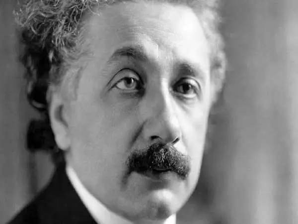 عکس؛ سفر در تاریخ؛ ژست «آلبرت انیشتین 14 ساله در کنار خواهرش»؛ سال 1272