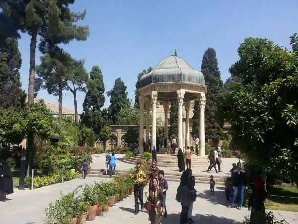 فال حافظ امروز سه شنبه 6 خرداد ماه 1404