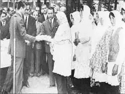 سفر در زمان؛ پدیده باج گیری رسانه ای در دوره پهلوی دوم