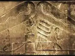 عکس؛ شوک تاریخی: آیا مصریان باستان لامپ و باتری داشتند؟