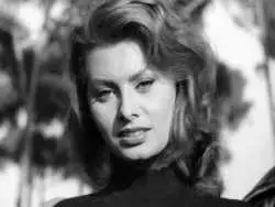 تصاویر؛ سفر در زمان؛ شکل و شمایل «سوفیا لورن» در 87 سالگی؛ سال 1401