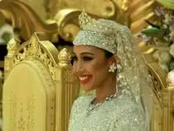 عکس؛ سفر در زمان؛ مراسم عروسی «عظیمه، شاهدخت برونئی» با پسرعمویش؛ سال 2023