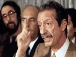 عکس؛ سفر در زمان؛ «شاپور بختیار در کنار محمدرضا پهلوی»؛ سال 1357