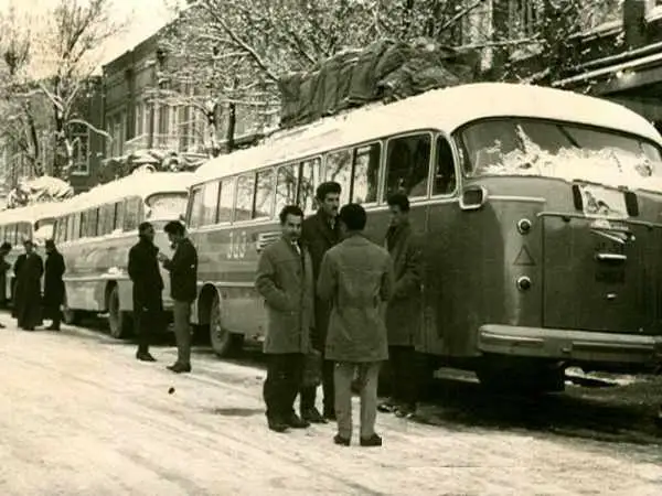 عکس؛ سفر در زمان؛ سال 1337 شمسی، اتوبوس رشت به تهران