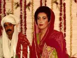 عکس؛ سفر به تاریخ؛ «هاشمی رفسنجانی» در کنار «بی نظیر بوتو» در پاکستان؛ سال 1373