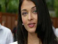 عکس؛ سفر در زمان؛ «آیشواریا رای 29 ساله در کنار شاهرخ خان 39 ساله»؛ سال 1381