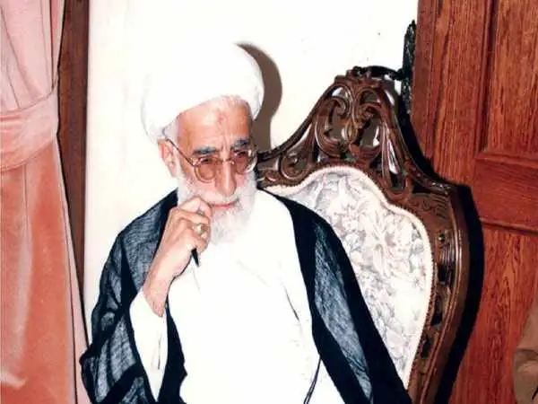 عکس؛ سفر در زمان؛ ظاهر «آیت الله جنتی» در یک کنفرانس اسلامی؛ سال 70