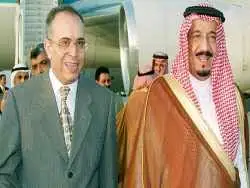 عکس؛ سفر در زمان؛ «ملک سلمان، پادشاه عربستان» در 51 سالگی با شمشیر؛ سال 1365