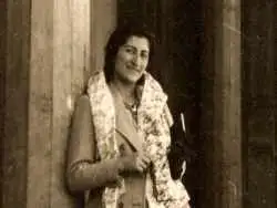 عکس؛ سفر به تاریخ؛ «مریم، نتیجۀ مظفرالدین شاه» با لباس عروس 