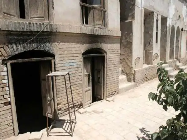 سفر در زمان؛ شال پر از پول در نفرآباد به چه کسی می رسد؟