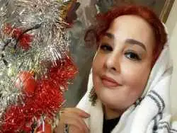 عکس؛ سفر در زمان؛ «ماهایا پطروسیان در کنار رضا رویگری، سیاوش طهمورث، سیروس گرجستانی و رویا تیموریان» در تهران؛ سال 72