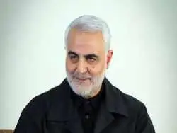 عکس؛ سفر به تاریخ؛ «سردار سلیمانی» در حال اسب سواری؛ دهۀ 60