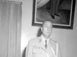 عکس؛ سفر در زمان؛ «نصیری، رئیس ساواک» سه روز پیش از اعدام؛ سال 57