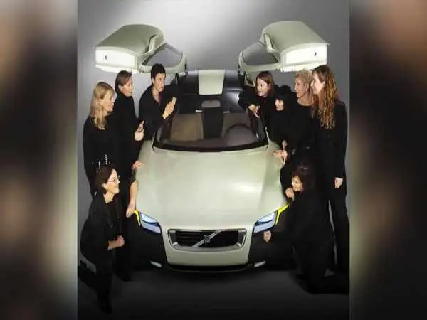 تصاویر؛ ولوو ycc: خودروی کاملا زنانه سوئدی