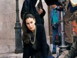 عکس؛ سفر در زمان؛ «مونیکا بلوچی» در کنار همسر سوم اش در 59 سالگی؛ سال 1403