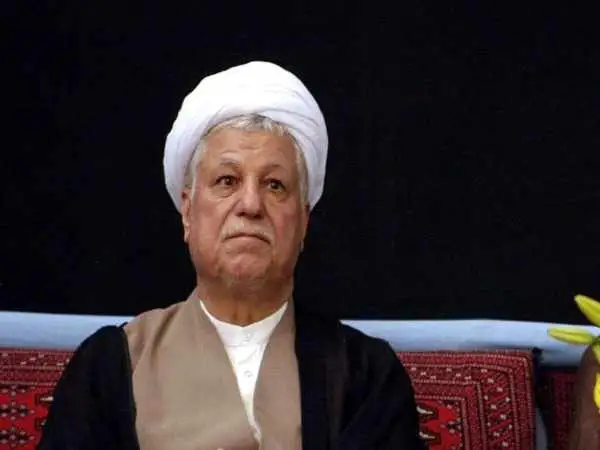 عکس؛ سفر در زمان؛ «سیدمحمد خاتمی در حال گفتگو با هاشمی رفسنجانی»؛ سال 1381